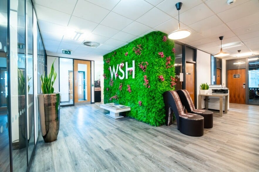 118 North St, Leeds for lease - Building Photo - Image 2 of 25