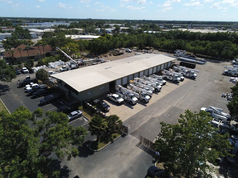 11150 49th St N, Clearwater, FL à louer - Photo du bâtiment - Image 1 de 25