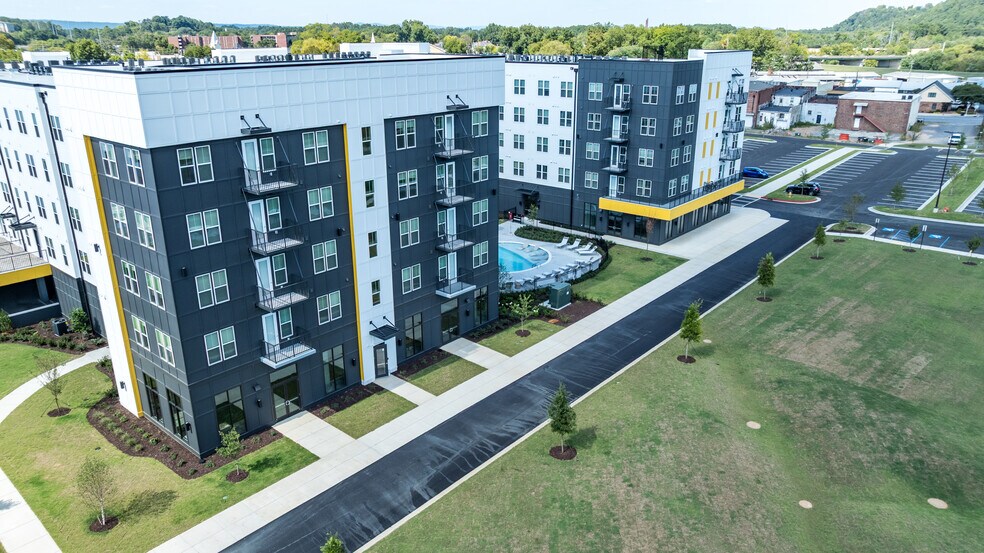 340 W 3rd St SW, Rome, GA à louer - Photo du bâtiment - Image 2 de 25