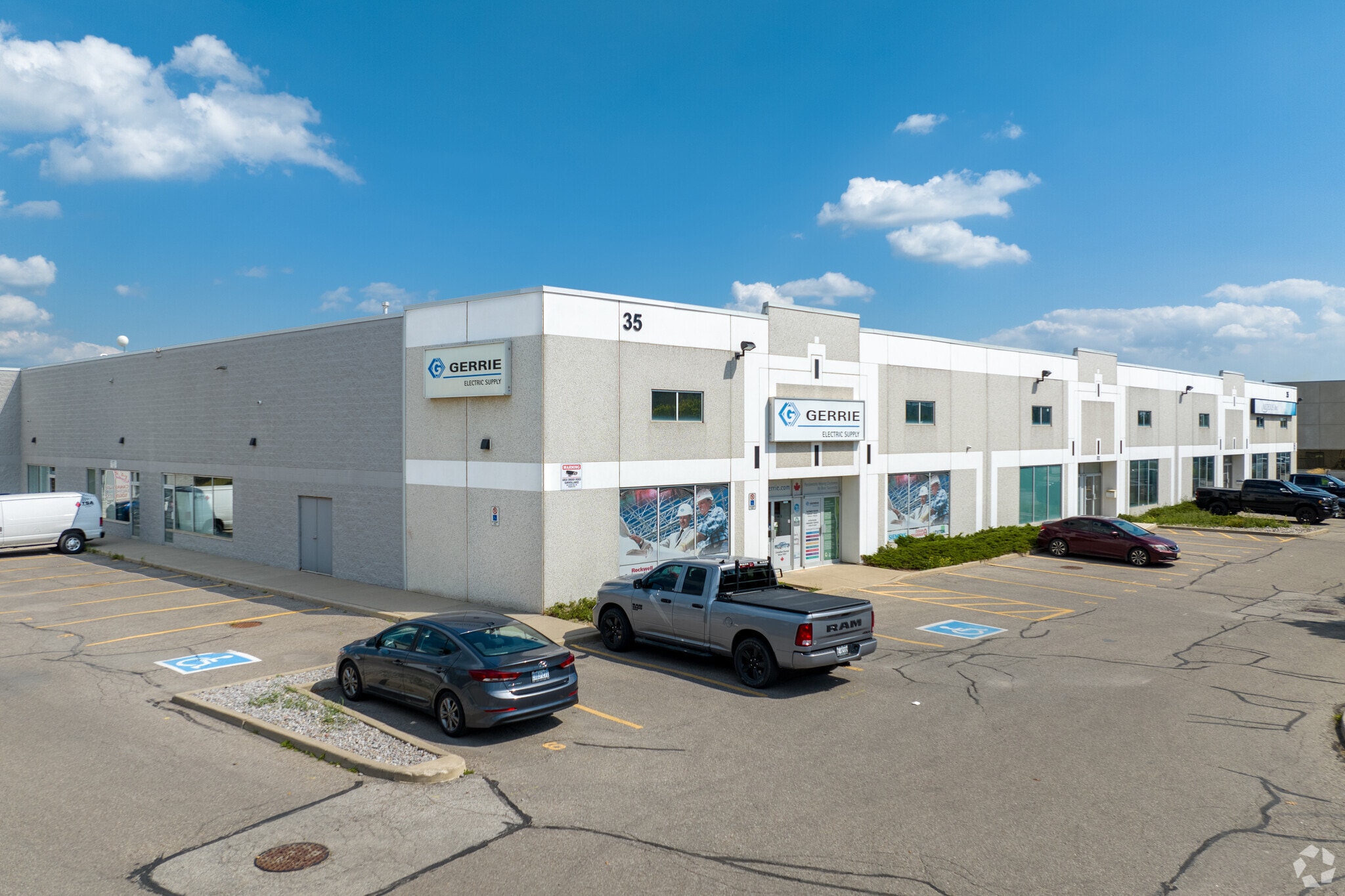 35 Nixon Rd, Caledon, ON à vendre Photo principale- Image 1 de 7