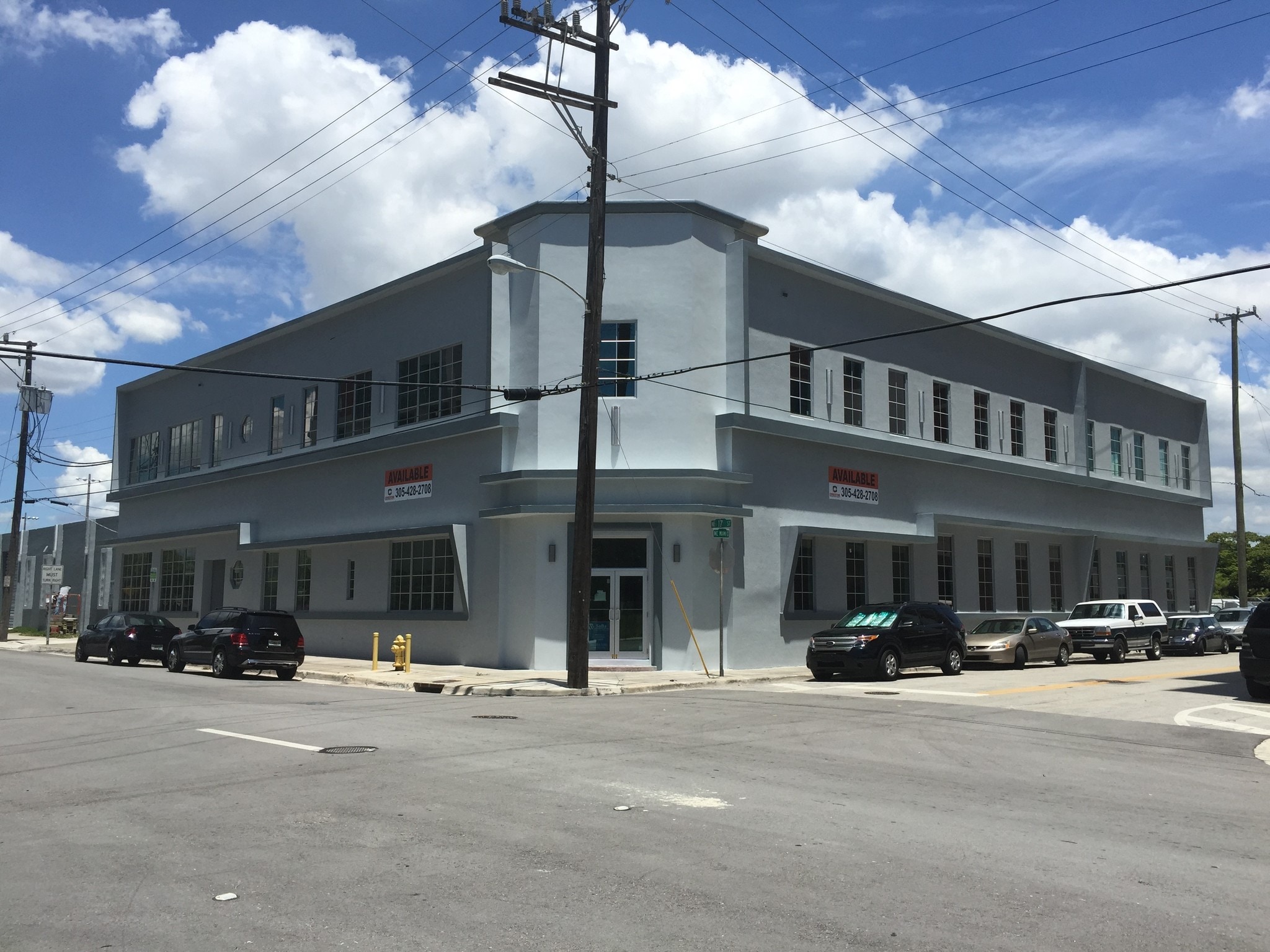 31 NE 17th St, Miami, FL for lease Primary Photo- Image 1 of 11