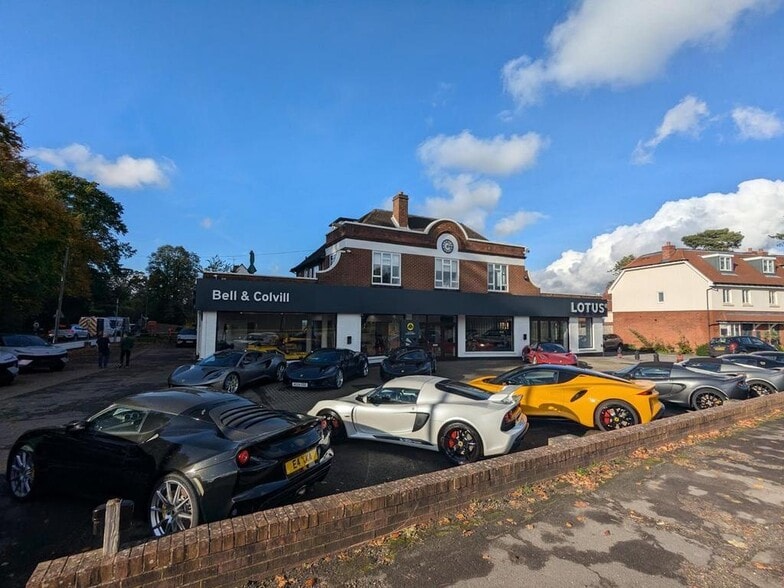 2 Epsom Rd, East Horsley for lease - Building Photo - Image 1 of 6