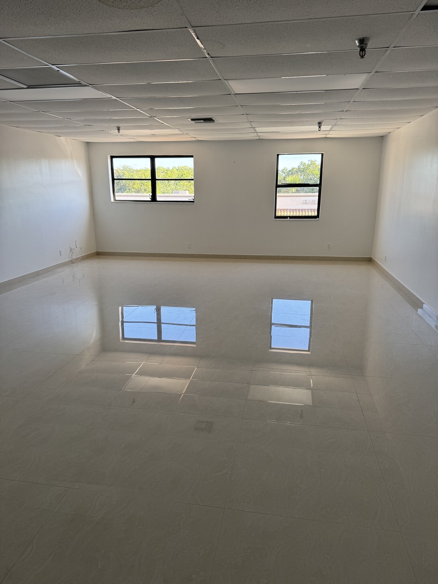 11575 US Route 1, Palm Beach Gardens, FL for lease Interior Photo- Image 1 of 4