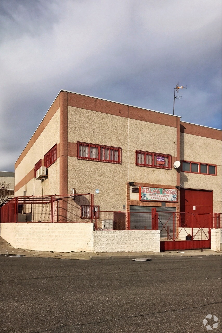 Retail in Illescas, Toledo for lease Primary Photo- Image 1 of 3