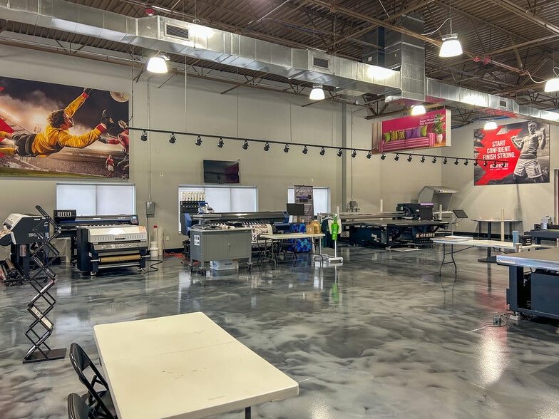 4700 W Ryan Rd, Franklin, WI for lease - Interior Photo - Image 2 of 14