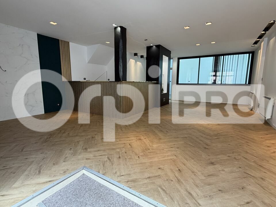 Office in Le Havre for lease Interior Photo- Image 1 of 7