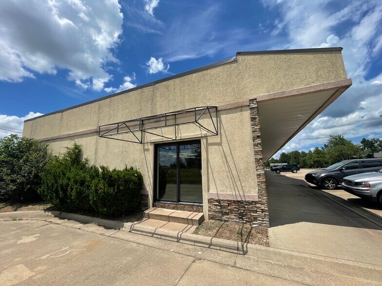 306-308 N 24th St, Rogers, AR à louer - Photo du bâtiment - Image 3 de 9