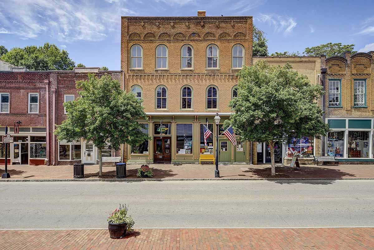 107 E Main St, Jonesborough, TN à vendre Photo du bâtiment- Image 1 de 1