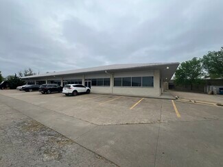 Plus de détails pour 900-902 SE 5th St, Bentonville, AR - Bureau à louer