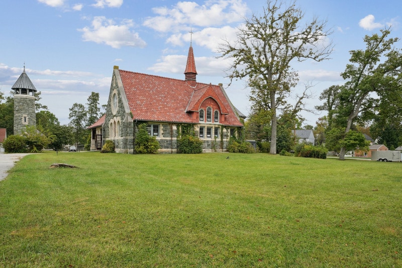 203 E Chatsworth Ave, Reisterstown, MD for sale - Building Photo - Image 2 of 12