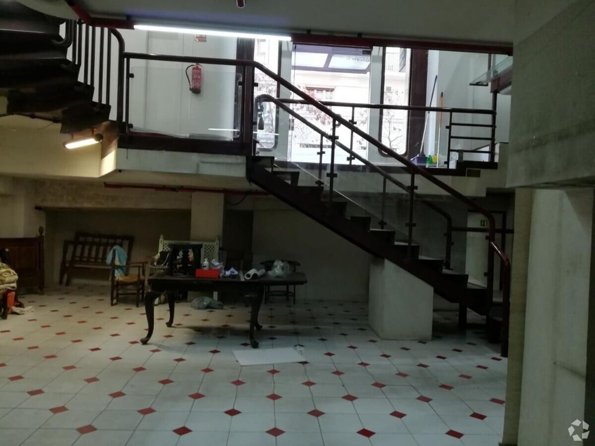 Madrid, MAD 28015 - - - Interior Photo - Image 1 of 6