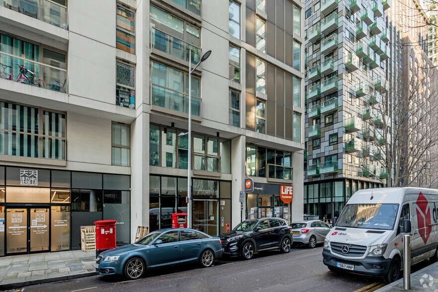 38 Lanterns Way, London for lease - Building Photo - Image 2 of 2