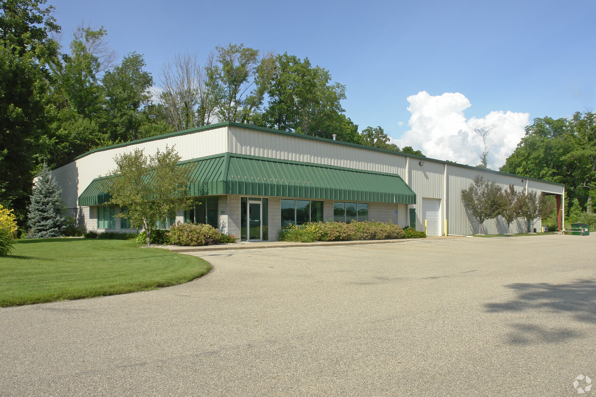 807 Production Pl, Holland, MI for lease Primary Photo- Image 1 of 14