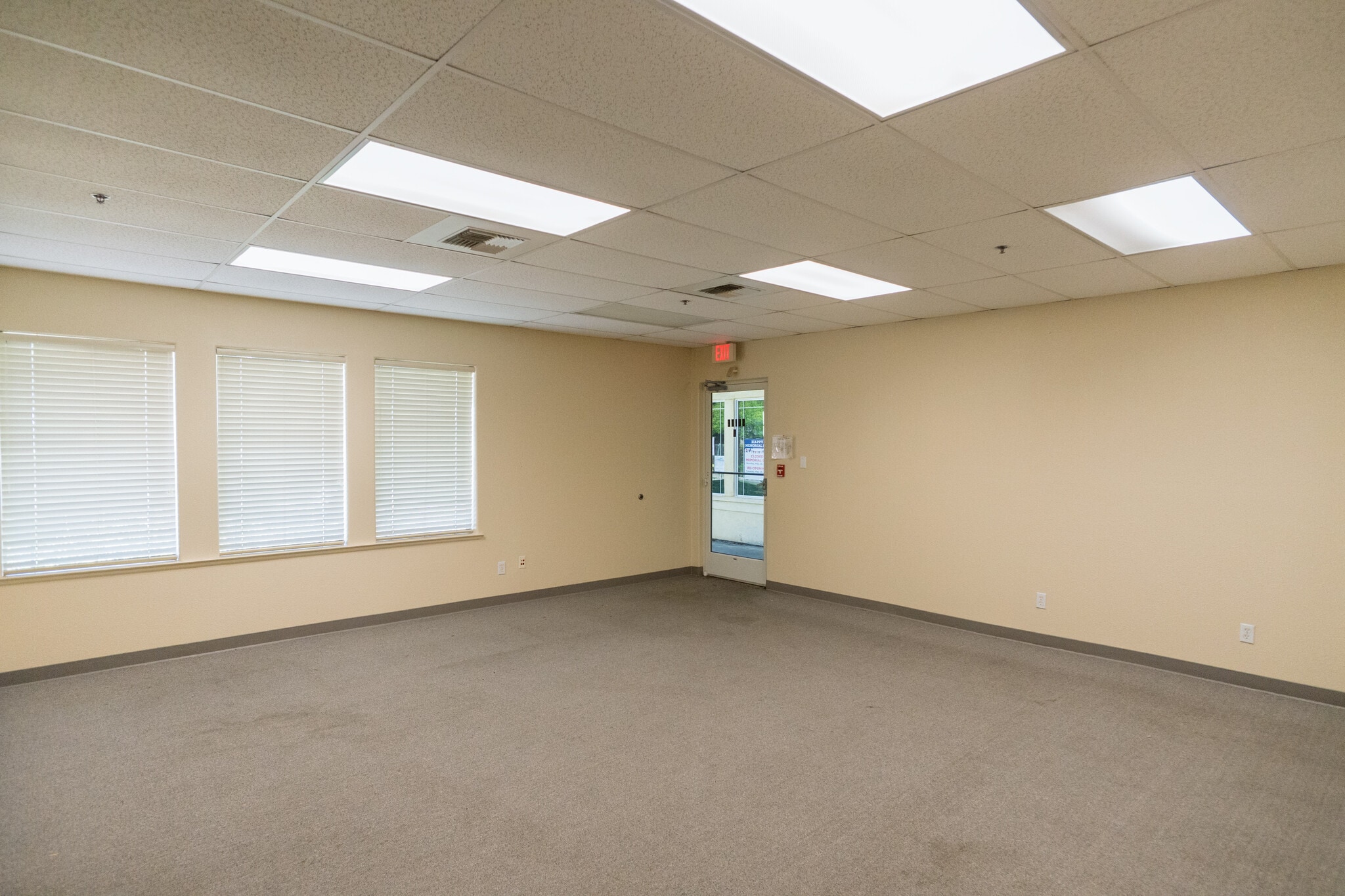 401 Lesher Dr, Merced, CA for lease Interior Photo- Image 1 of 6