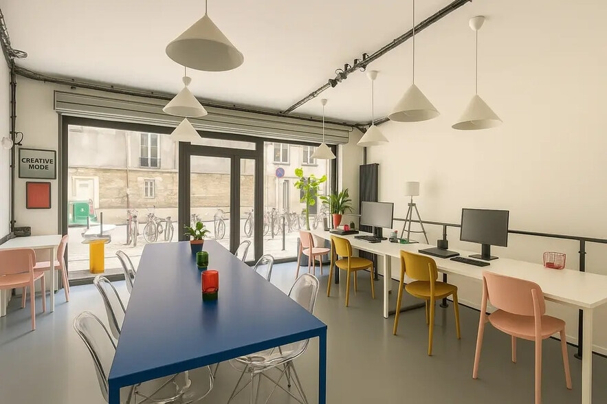 Office in Paris for lease - Interior Photo - Image 2 of 8
