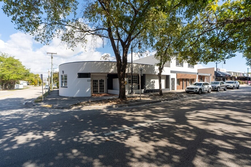 2295 Coral Way, Coral Gables, FL for sale - Primary Photo - Image 1 of 30