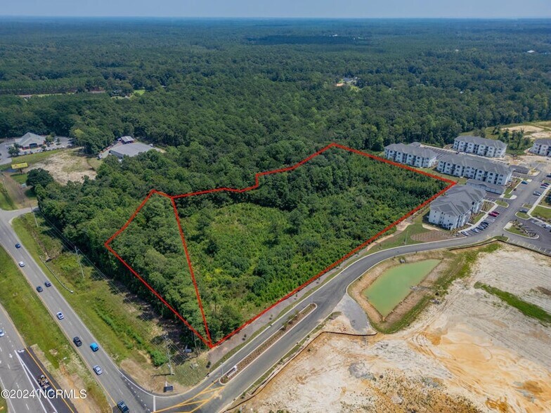 2440 Ocean Hwy W, Shallotte, NC à vendre - Photo du bâtiment - Image 1 de 13