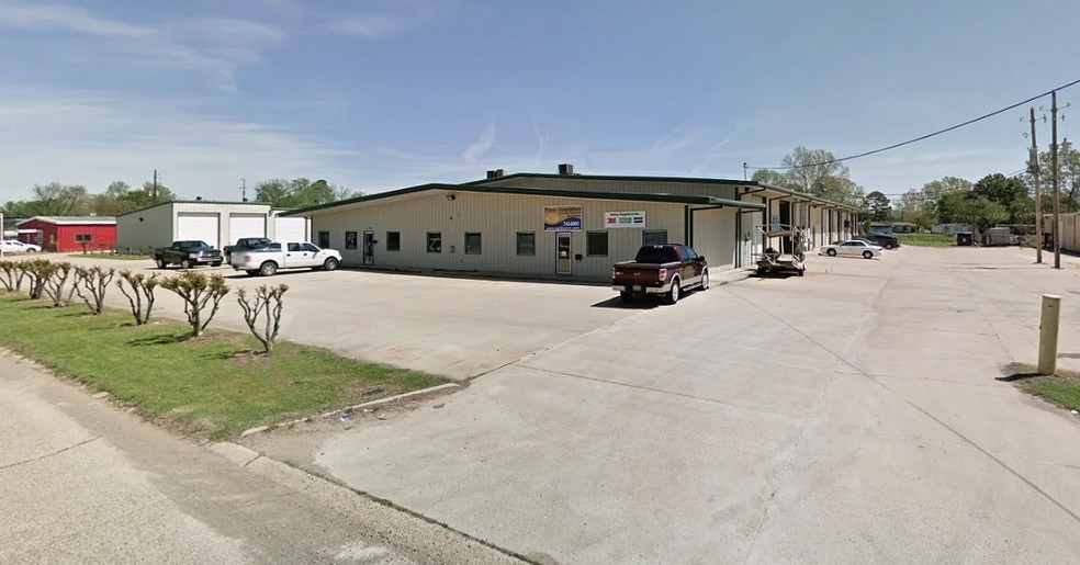 1070 Pearl Dr, Bossier City, LA for lease - Primary Photo - Image 1 of 11