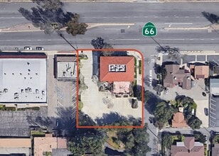 300 W Foothill Blvd, Claremont, CA - AÉRIEN  Vue de la carte