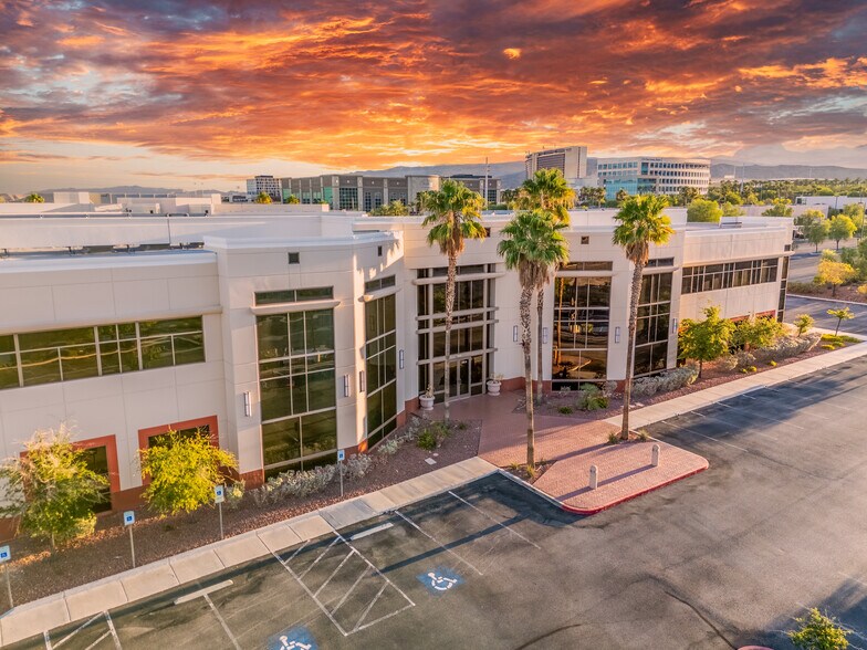 10615 Park Run Dr, Las Vegas, NV à vendre - Photo du bâtiment - Image 1 de 10