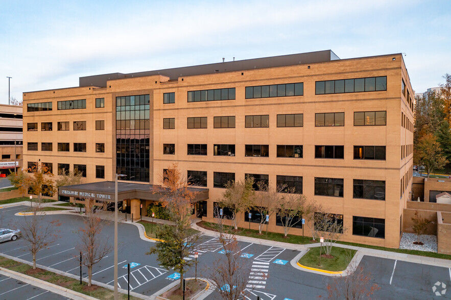 1860 Town Center Dr, Reston, VA for lease - Building Photo - Image 2 of 14