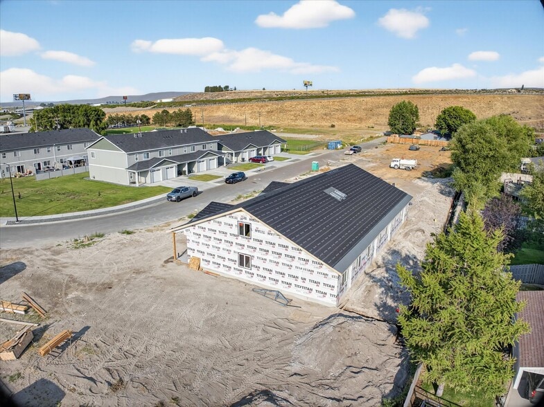 607 Pk Spgs Ave, Baker City, OR à vendre - Photo du bâtiment - Image 2 de 4