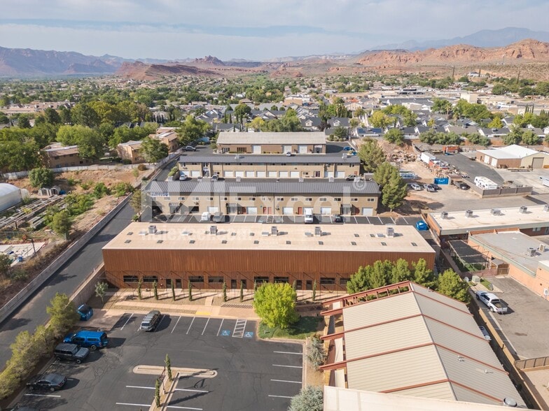 1250 W Sunset Blvd, St George, UT for lease - Primary Photo - Image 1 of 6