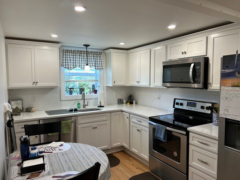 34 Benedict St, Norwalk, CT à vendre - Photo intérieure - Image 3 de 7