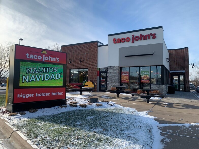 5910 N Neal Ave, Oak Park Heights, MN for sale - Building Photo - Image 2 of 4