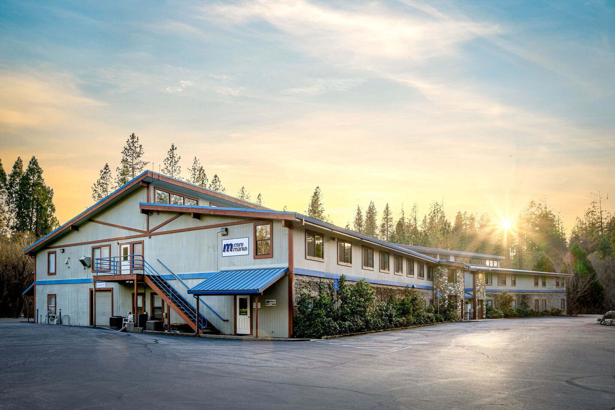 870 Gold Flat Rd, Nevada City, CA à louer Photo du bâtiment- Image 1 de 78