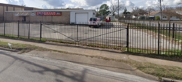 4435 Airline Dr, Houston, TX for lease - Building Photo - Image 2 of 2