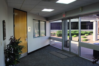 2501 N Green Valley Pky, Henderson, NV for lease Building Photo- Image 2 of 7