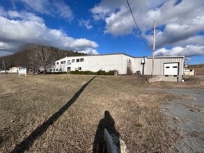 59 Plains Rd, Claremont, NH for sale Interior Photo- Image 2 of 14