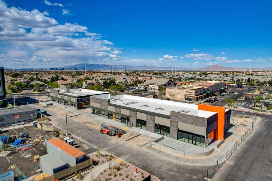 1685 E Cactus Ave, Las Vegas, NV for sale - Primary Photo - Image 1 of 1