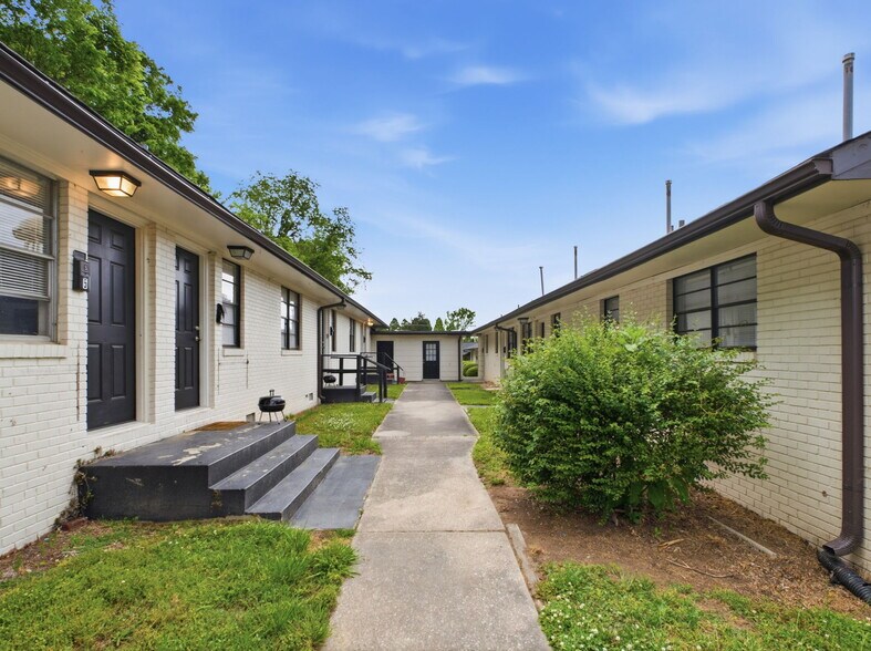 306 N Jackson St, Salisbury, NC à vendre - Photo du bâtiment - Image 3 de 22