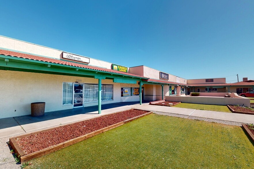 1535-1609 Vassar St, Reno, NV for sale - Building Photo - Image 3 of 12