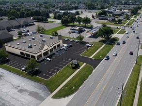 41140-41150 Garfield Rd, Clinton Township, MI à louer Photo intérieure- Image 1 de 6