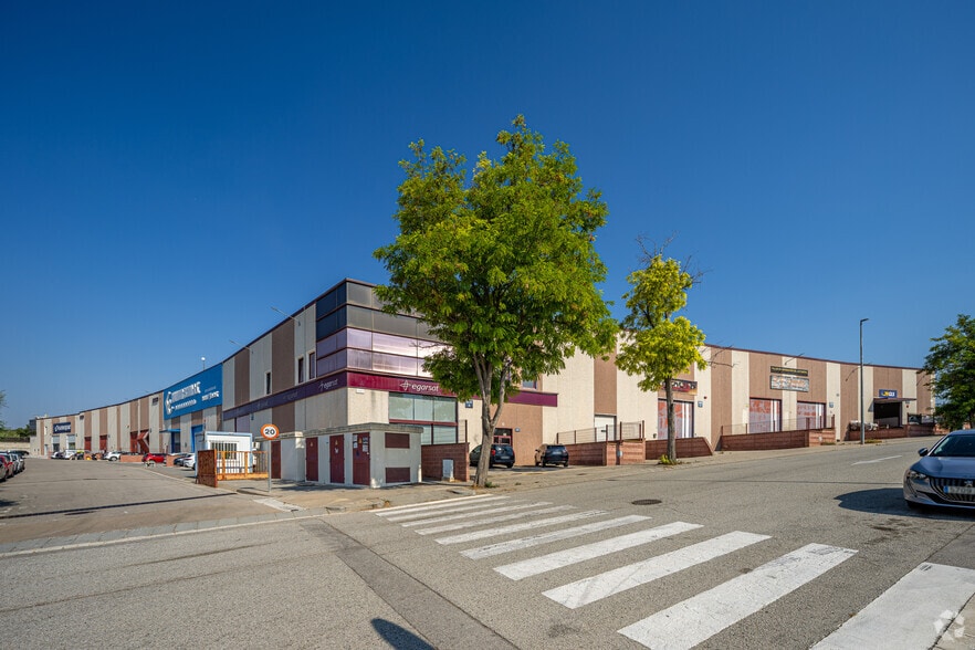 Carrer Progrés, 28, Abrera, Barcelona for lease - Primary Photo - Image 1 of 4