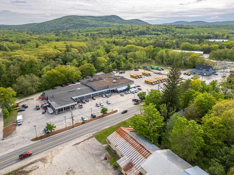 166 W Main St, Hillsborough, NH à vendre - Photo du bâtiment - Image 3 de 55