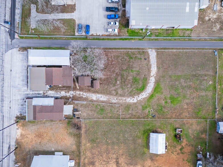 7050 US Highway 87, San Antonio, TX à vendre - Photo du bâtiment - Image 3 de 45