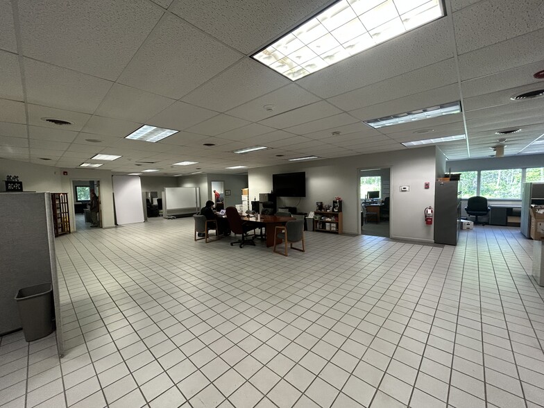 200 School Aly, Green Lane, PA for lease - Building Photo - Image 3 of 6