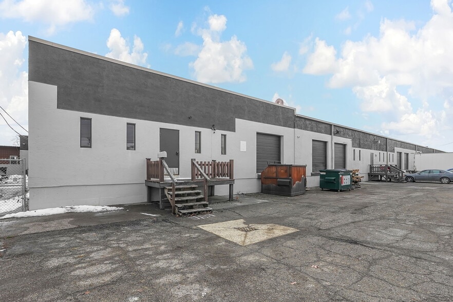 1150-1180 Corrugated Way, Columbus, OH for lease - Primary Photo - Image 1 of 18