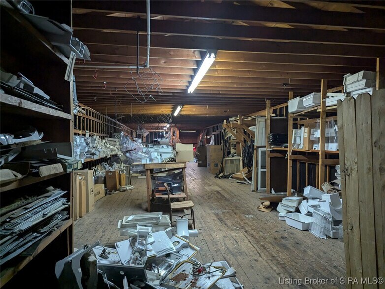 316 W Main St, Madison, IN à vendre - Photo du bâtiment - Image 2 de 5