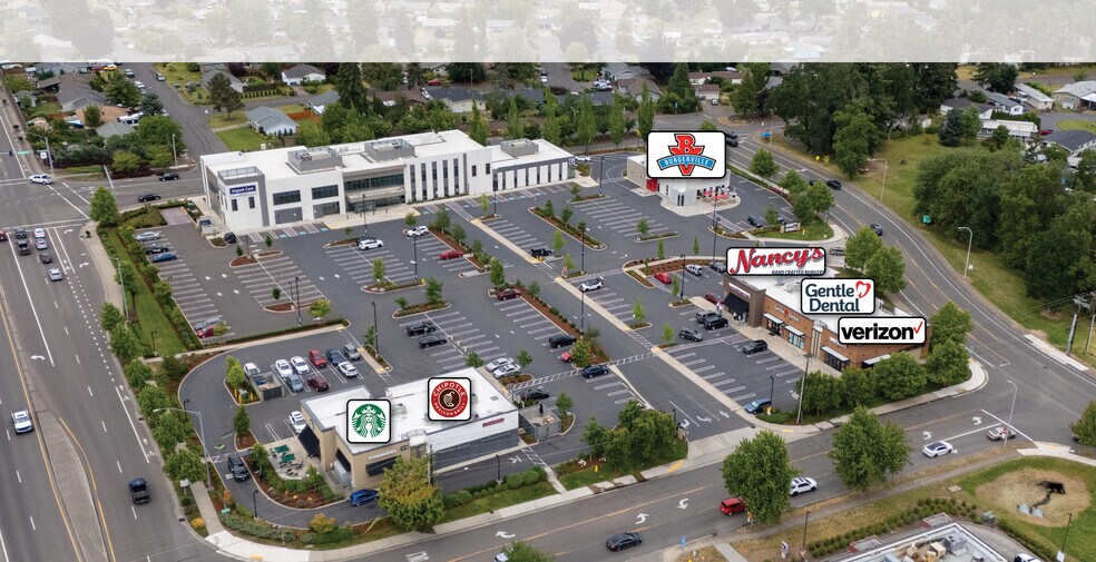 Woodburn Station portefeuille de 3 propriétés à vendre sur LoopNet.ca - Photo du bâtiment - Image 3 de 6