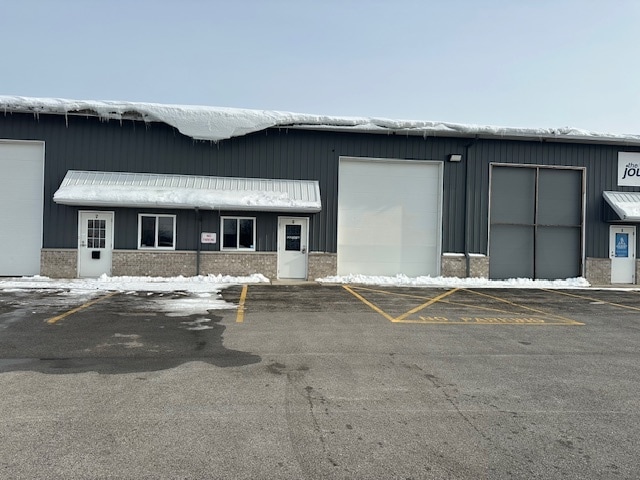 1303 S Schoolhouse Rd, New Lenox, IL for lease - Building Photo - Image 1 of 10