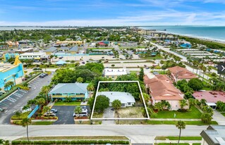 136 Marion Ln, Cocoa Beach FL - Motel