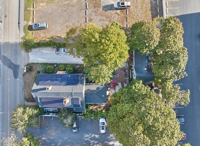 35 Pleasant St, Hyannis, MA à vendre - Photo du bâtiment - Image 3 de 4