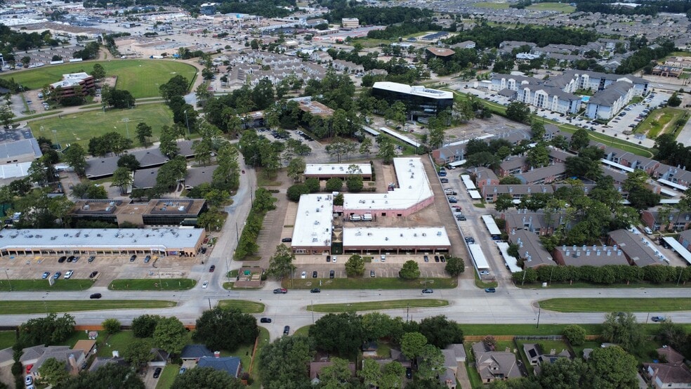 14503 Bammel North Houston Rd, Houston, TX for lease - Building Photo - Image 2 of 9