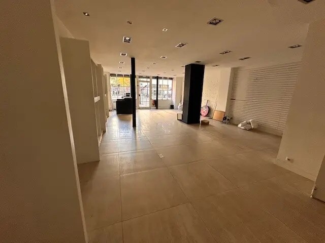 Commerce de détail dans Paris à louer - Photo du bâtiment - Image 2 de 6