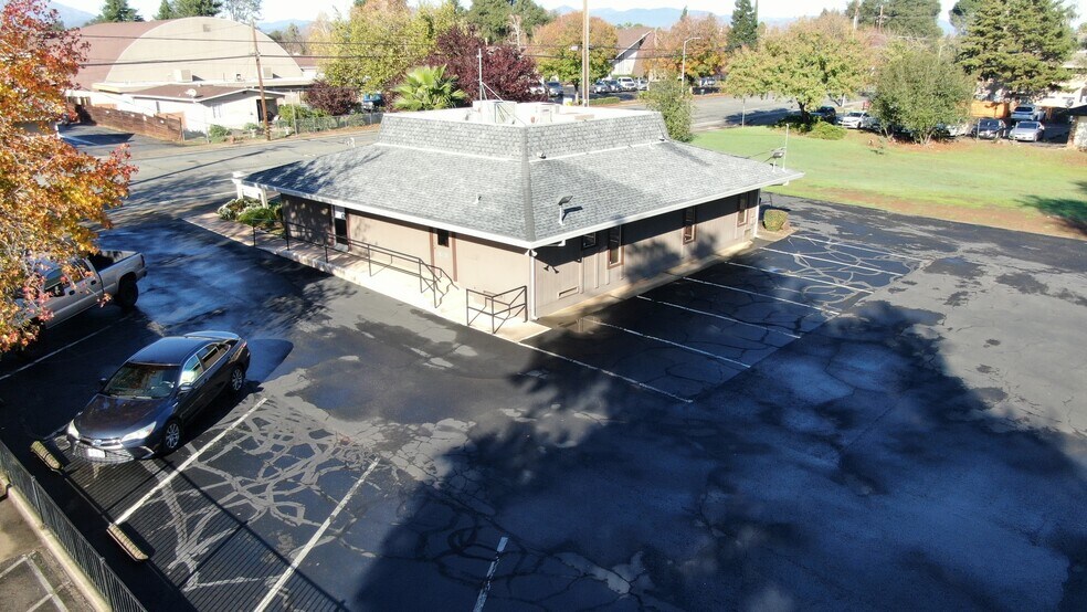 3753 Churn Creek Rd, Redding, CA à vendre - Photo du bâtiment - Image 2 de 24